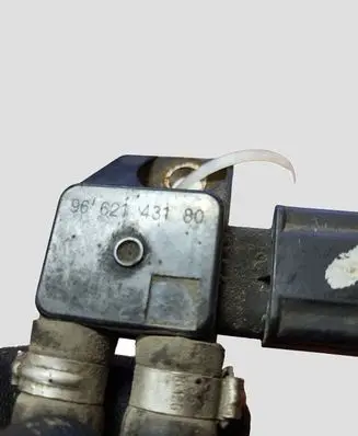 Peugeot 508 Exhaust gas pressure sensor 9643774180