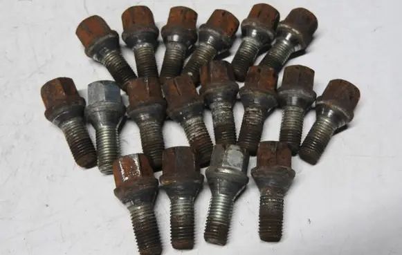 Fiat 500 Nuts/bolts 18SZT