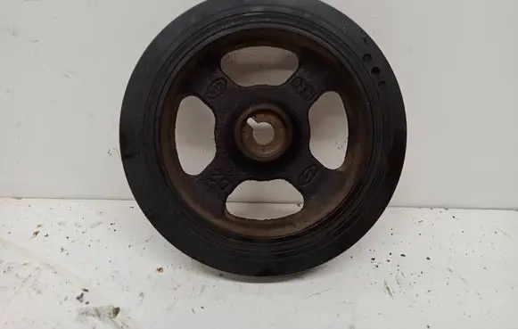 KIA Sportage Water pump pulley 