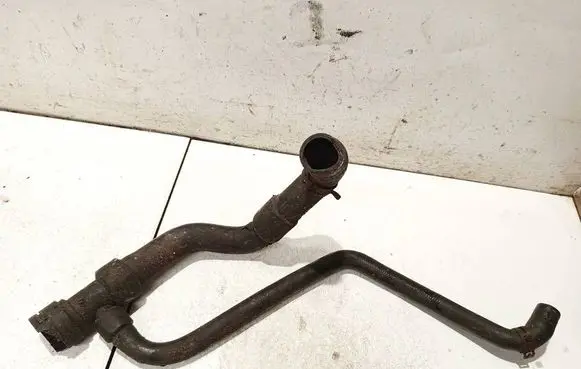 Volkswagen PASSAT B5 Engine coolant pipe/hose 8d0121055g
