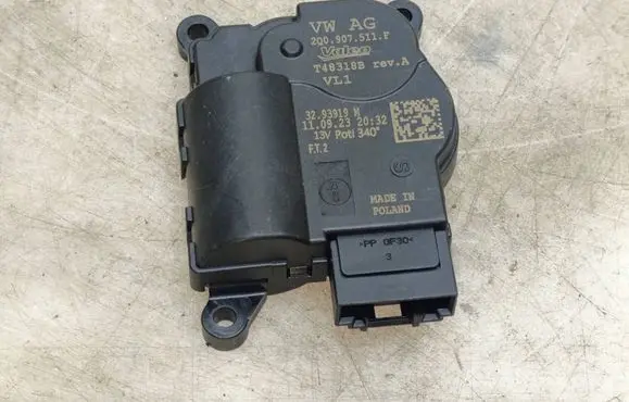 Audi A3 8Y Air flap motor/actuator 2Q0907511F 3293919M T48318B