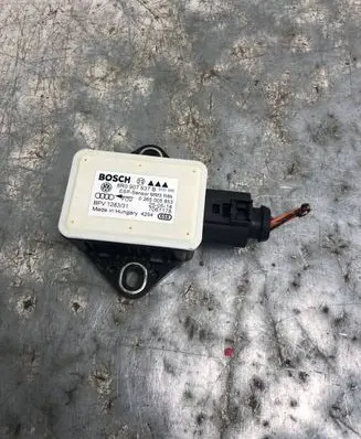 Audi A4 S4 B8 8K ESP acceleration yaw rate sensor 8R0907637B
