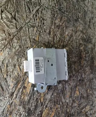 Toyota Corolla E120 E130 Door central lock control unit/module 8974102050 73671812