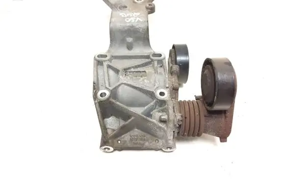 Volvo V50 Engine mounting bracket 30731398