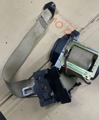 BMW 7 E65 E66 Front seatbelt 561148401