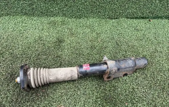 Volkswagen Crafter Front shock absorber/damper 331701