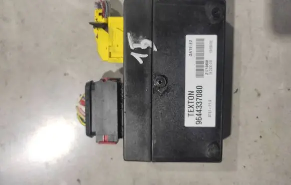 Peugeot 206 CC Other control units/modules 9644337080 21715806 BTE1F10