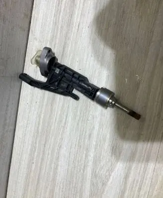 BMW X2 F39 Fuel injector 8656548