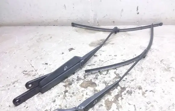 Volkswagen Touareg I Windshield/front glass wiper blade 7L5955205 7L5955407D