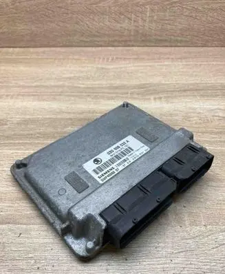 Skoda Fabia Mk1 (6Y) Engine control unit/module ECU 03D906032A 5WP4006007