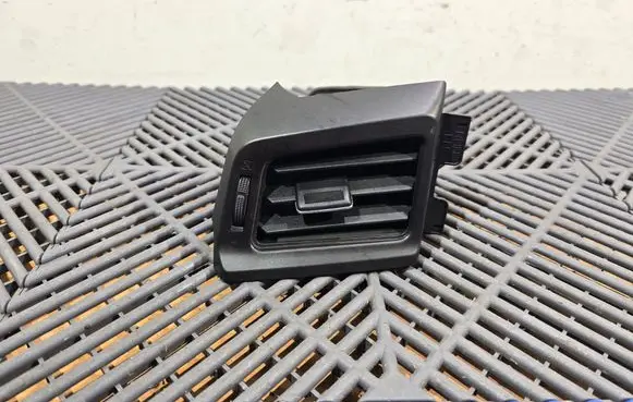 Toyota RAV 4 (XA40) Dashboard side air vent grill/cover trim 5567042080 5567042150 5567042090