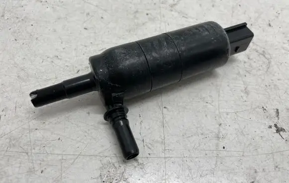 BMW 4 F36 Gran coupe Headlight washer pump 7217792