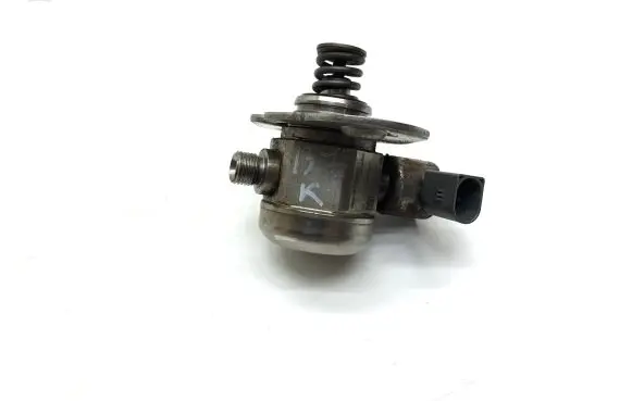 BMW 7 F01 F02 F03 F04 Fuel injection high pressure pump 7599865 0261520129