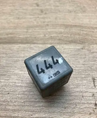 Audi Q7 4L Other relay 1J0927841 444