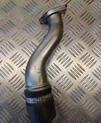 Opel Insignia A Intercooler hose/pipe