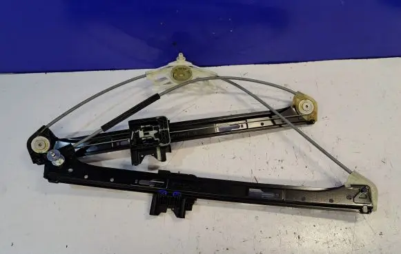Porsche Macan (95B) Front door electric window regulator E059090201