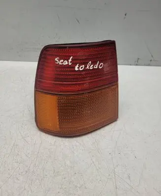 Seat Toledo I (1L) Rear/tail lights 1L0945095
