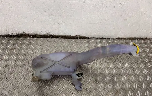 Dodge Durango III Windshield washer fluid reservoir/tank 55079365