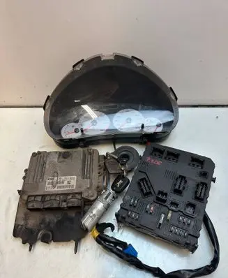 Peugeot 206 Engine control unit/module 9647785580