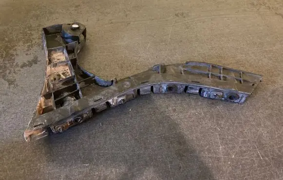Volvo XC60 Rear bumper mounting bracket 30764697