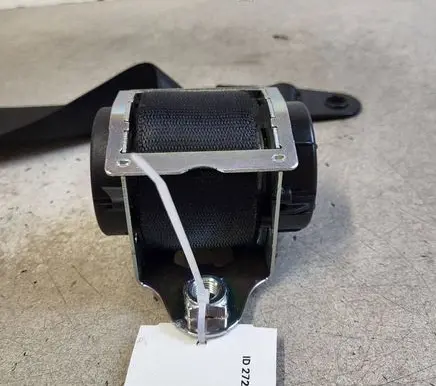 Mini Cooper Countryman R60 Front seatbelt 617059700C