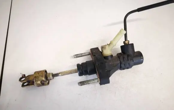 Toyota Corolla E120 E130 Clutch master cylinder 