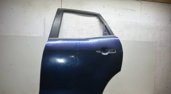Mazda CX-7 Rear door 