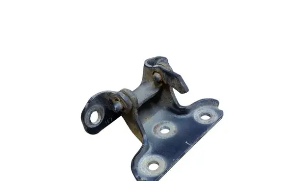 Land Rover Discovery Rear door upper hinge 