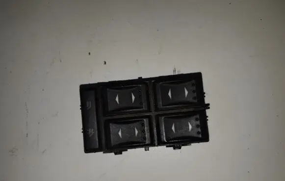 Ford Mondeo Mk III Electric window control switch 1S7T14A132BD