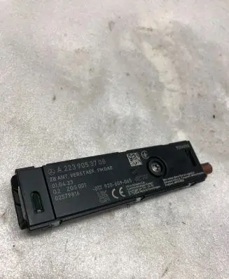 Mercedes-Benz C W206 Aerial antenna amplifier A2239053708