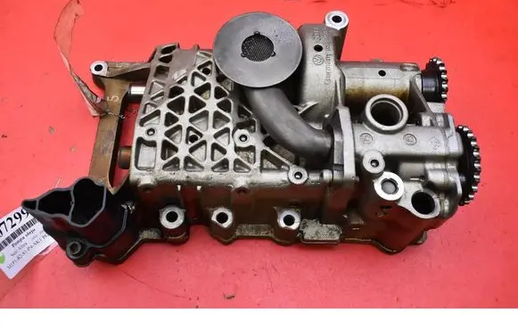 Seat Altea XL Oil pump 06B103535B