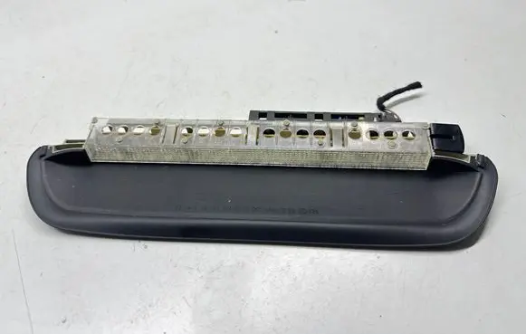 BMW 3 E46 Third/center stoplight 8386963