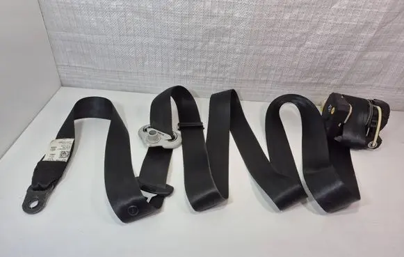 Volkswagen Caddy Front seatbelt 2K5857806 TYP65710