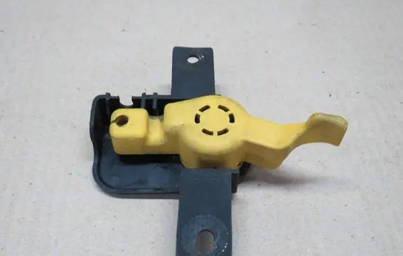 Ford Kuga II Engine bonnet (hood) release handle 