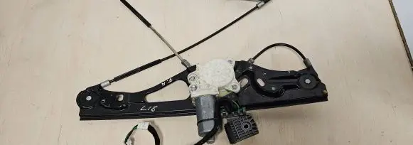 Mercedes-Benz E W211 Sliding door window regulator with motor A2117200246