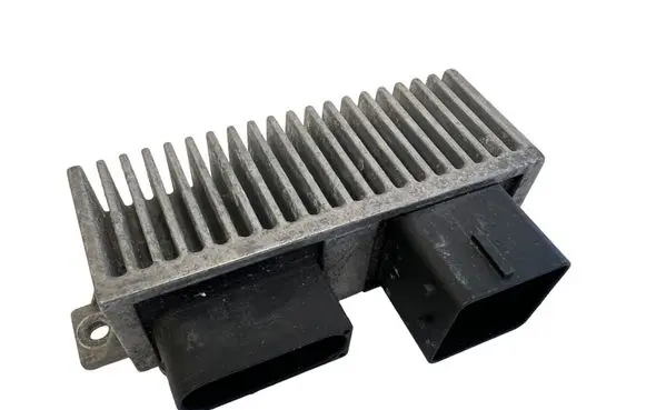 Renault Megane III Glow plug pre-heat relay 8200558438A RCS812