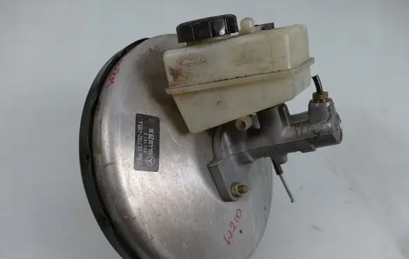 Mercedes-Benz E W210 Brake booster 0044302930