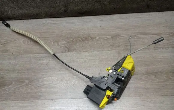 Volvo S60 Rear door lock