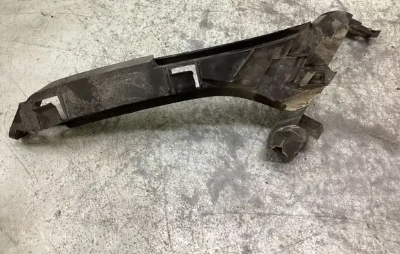 Honda CR-V Front bumper mounting bracket 71190SWA0000