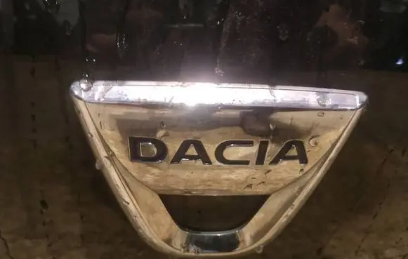 Dacia Sandero Manufacturer badge logo/emblem 