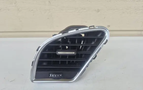Audi A4 S4 B8 8K Dashboard side air vent grill/cover trim 8K1820901G