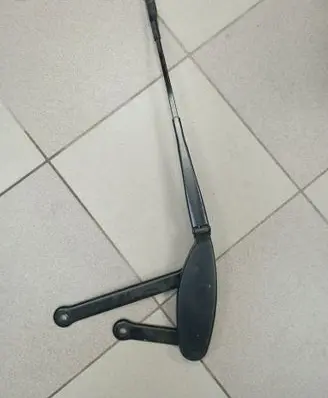 Mercedes-Benz C W205 Front wiper blade arm W000051791