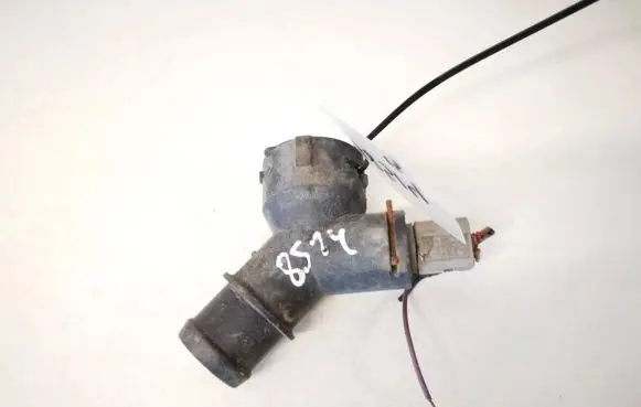 Engine coolant pipe/hose