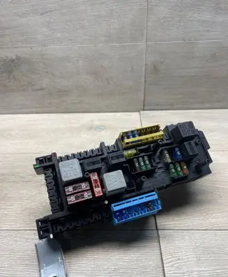 Mercedes-Benz E W212 Fuse module 016706581