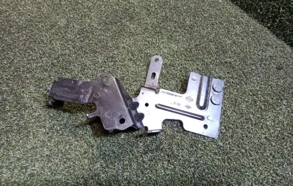 Mercedes-Benz Citan II W420 ABS pump bracket 210199991R