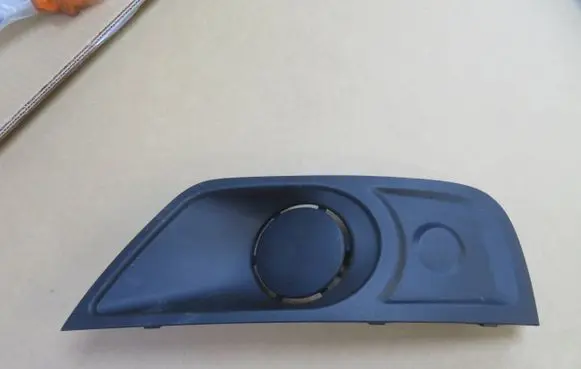 Renault Master III Front bumper lower grill 263310627R