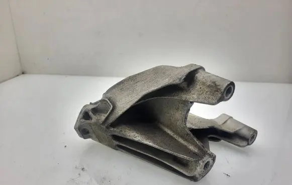 Audi A4 S4 B8 8K Engine mounting bracket 8K0199307BM