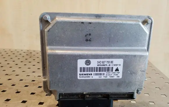 Volkswagen Touareg I Transfer box differential control unit 5WK22063 0AD927755BE