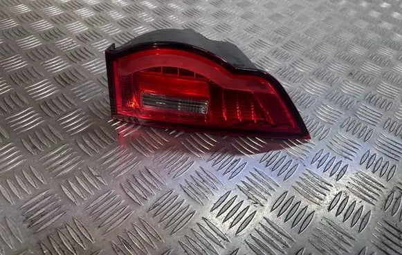 Jaguar F-Pace Tailgate rear/tail lights HK8315K272 07112016 0019679406