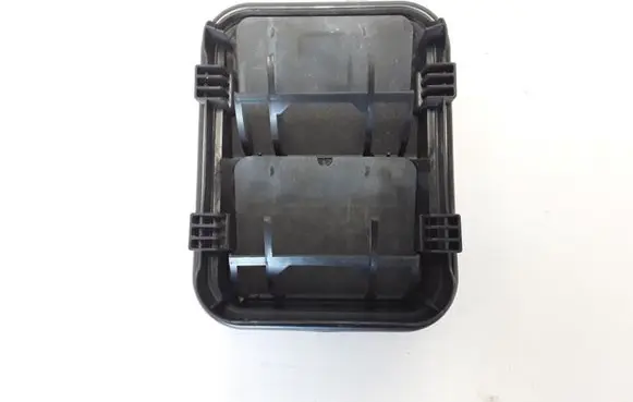 Renault Megane IV Fender grill 8200728288